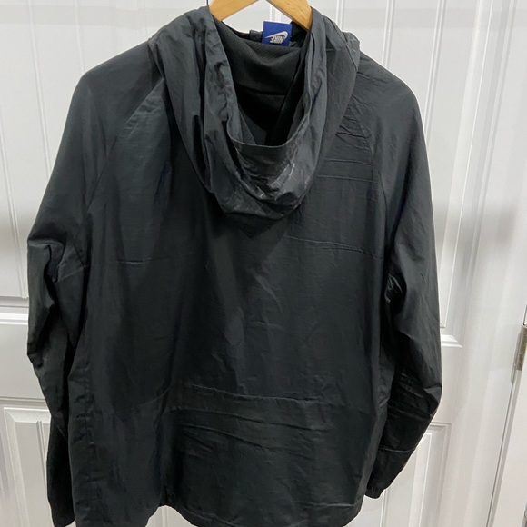 Nike wind breaker L - Picture 2 of 5